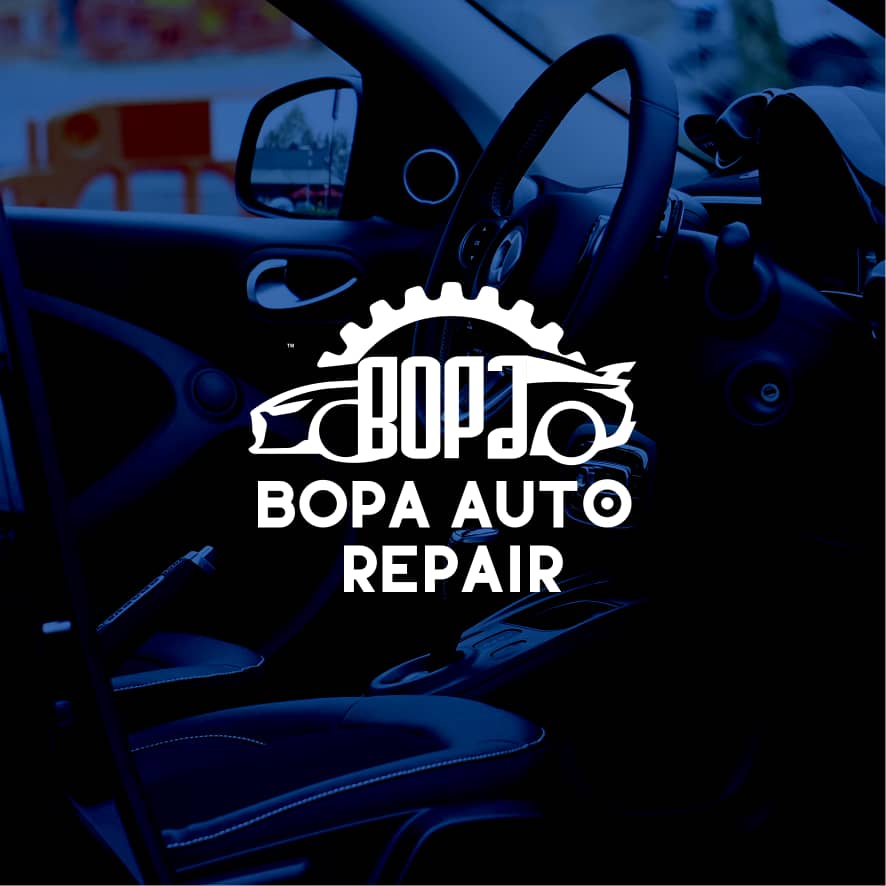 لوحة إعلانية تحمل هوية BOPA Auto Repair